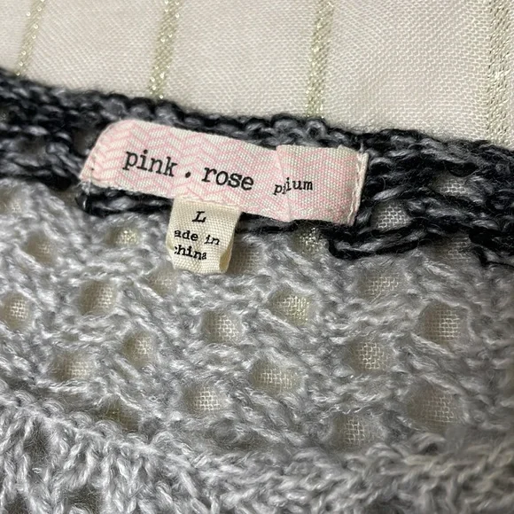 Sweater - Picture 4 of 4